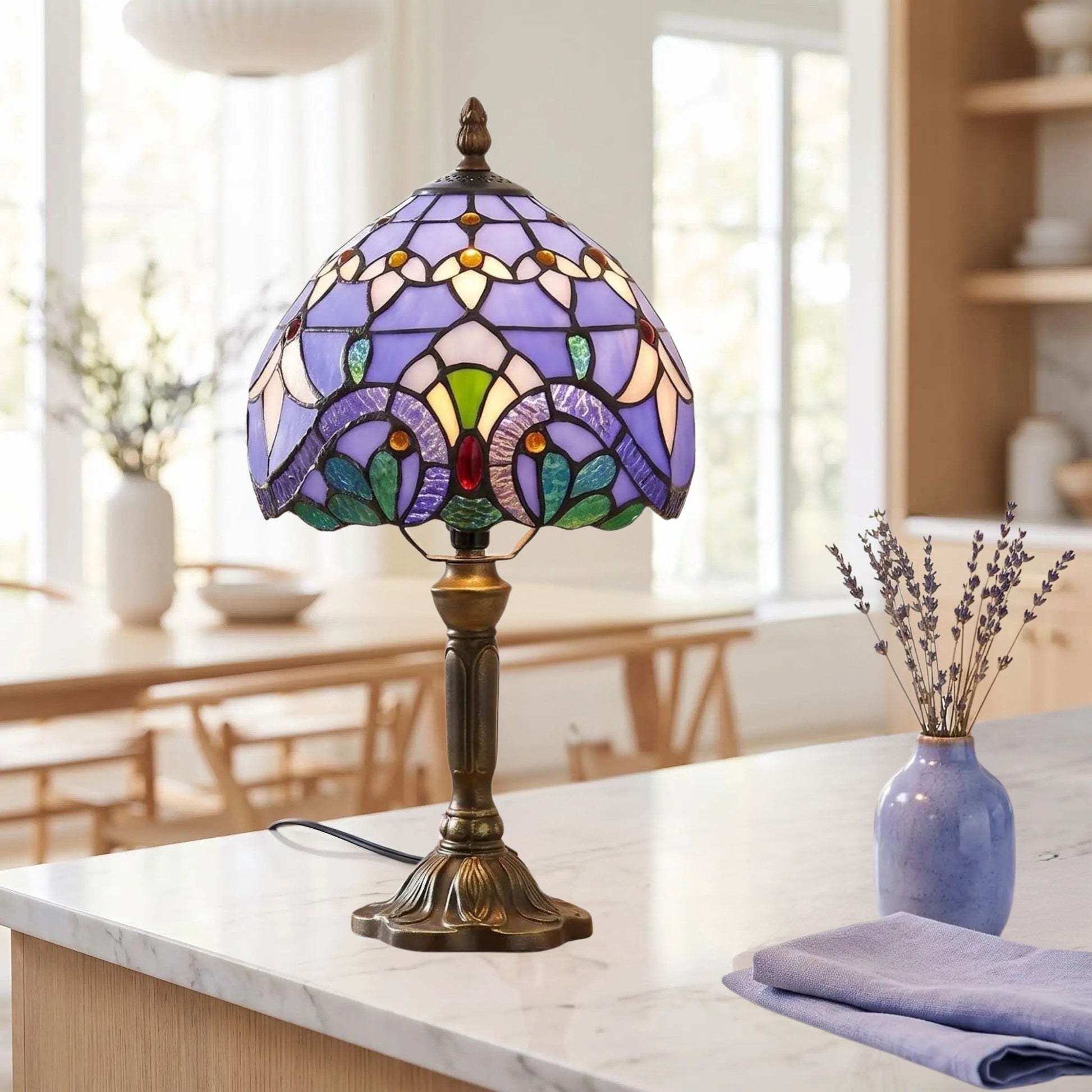 Lampes à poser comptoir style tiffany vitrail bleu aux motifs baroque