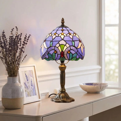 Lampes à poser console sejour vu rapproche style tiffany vitrail bleu aux motifs baroque