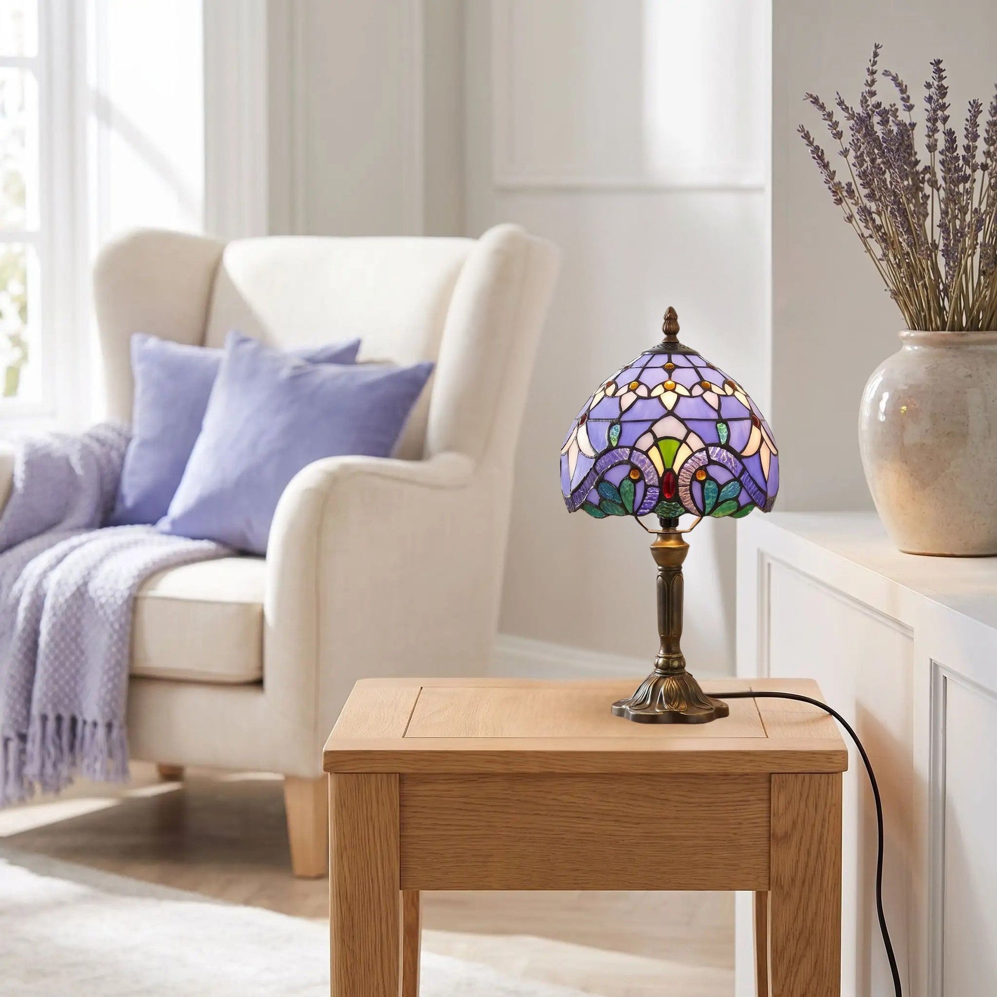 Lampes à poser table sejour style tiffany vitrail bleu aux motifs baroque