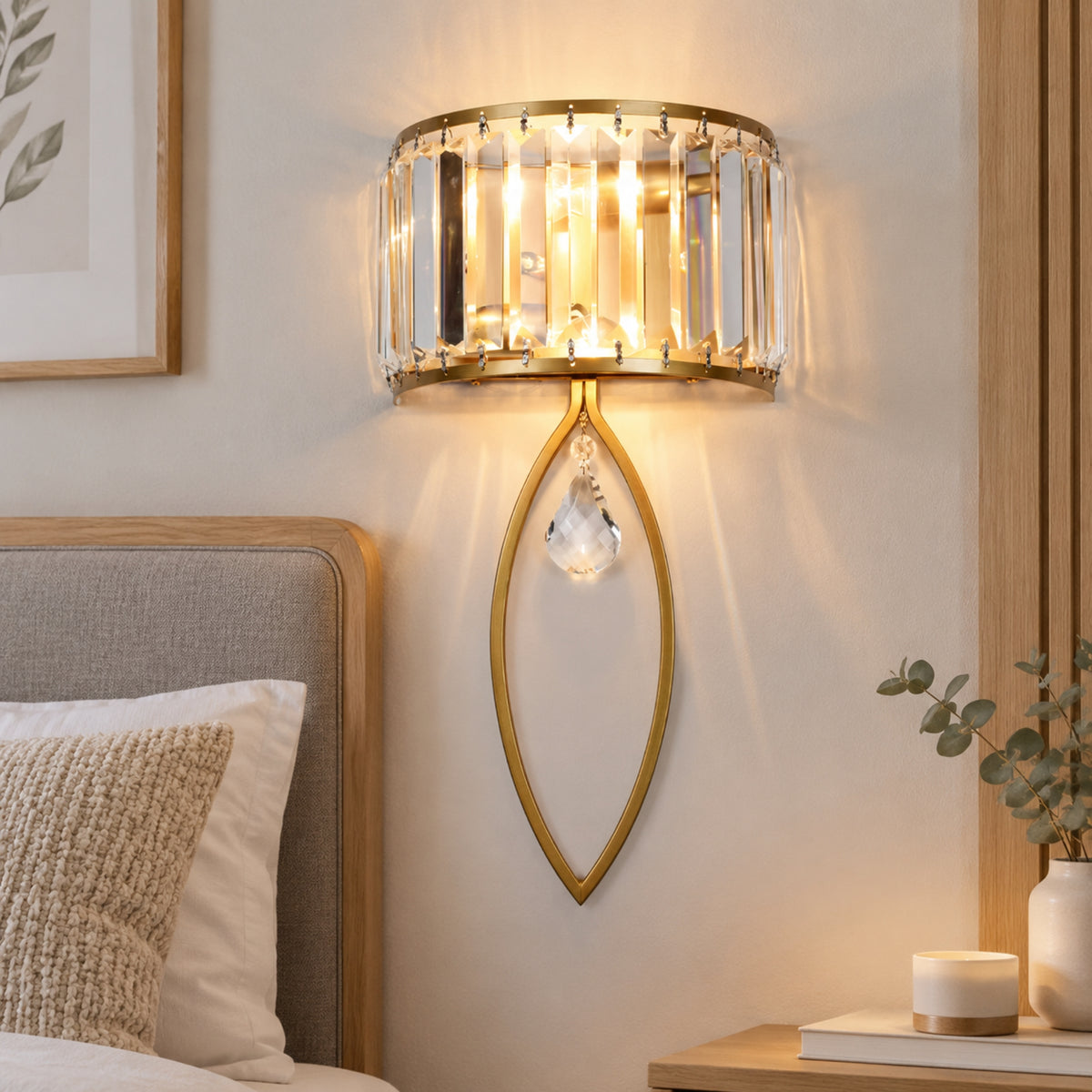 applique murale chambre adulte doree avec plante cristal cocoon
