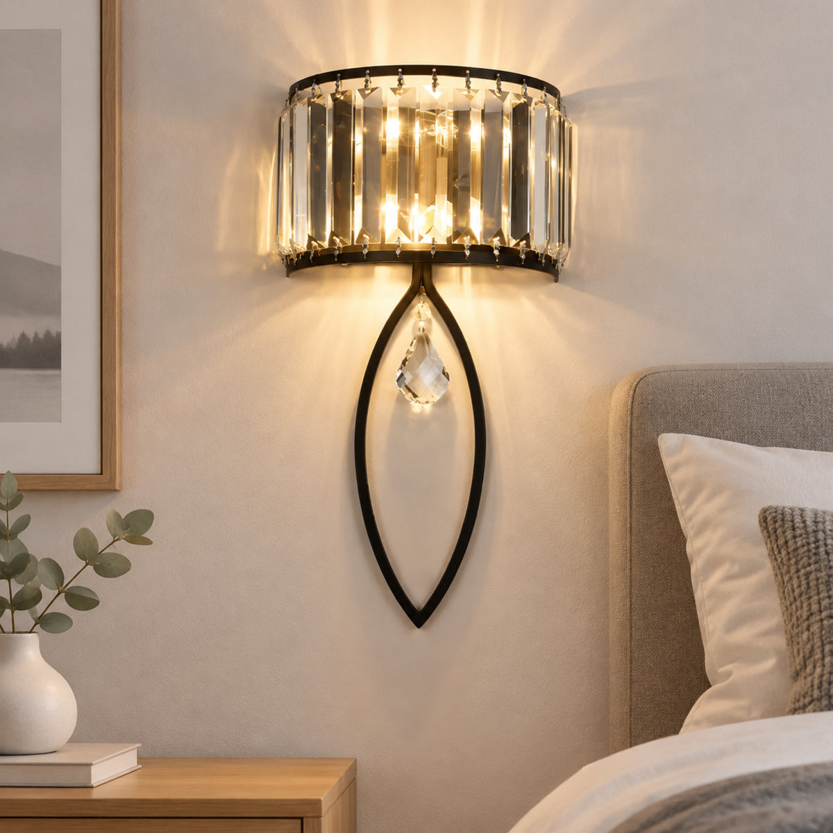 applique murale chambre adulte noire avec plante cristal cocoon