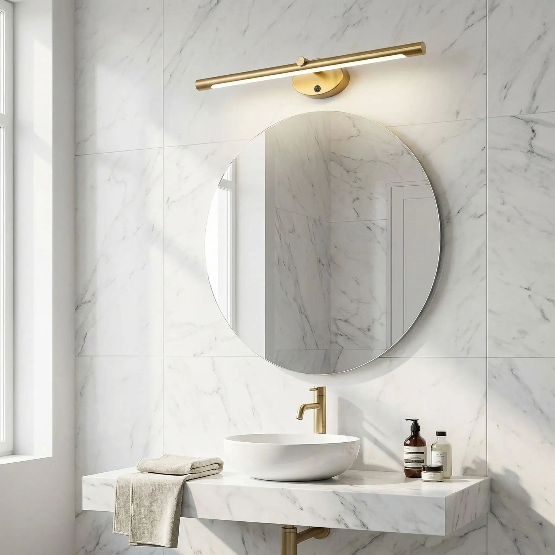 applique pour salle de bain couleur or au dessus miroir applique interrupteur