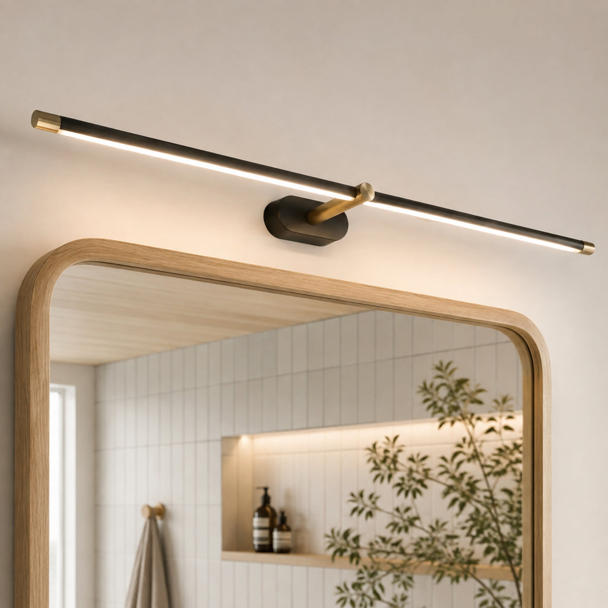 applique pour salle de bain noire miroir encadre scandinave