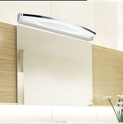 applique salle de bain blanc froid au dessus miroir