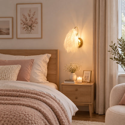 appliques murales pour chambre cote lit plumes elegantes fluffy