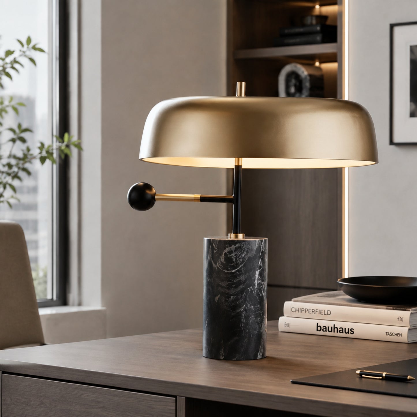 lampe a bureau avec livres marbre haut de gamme doree
