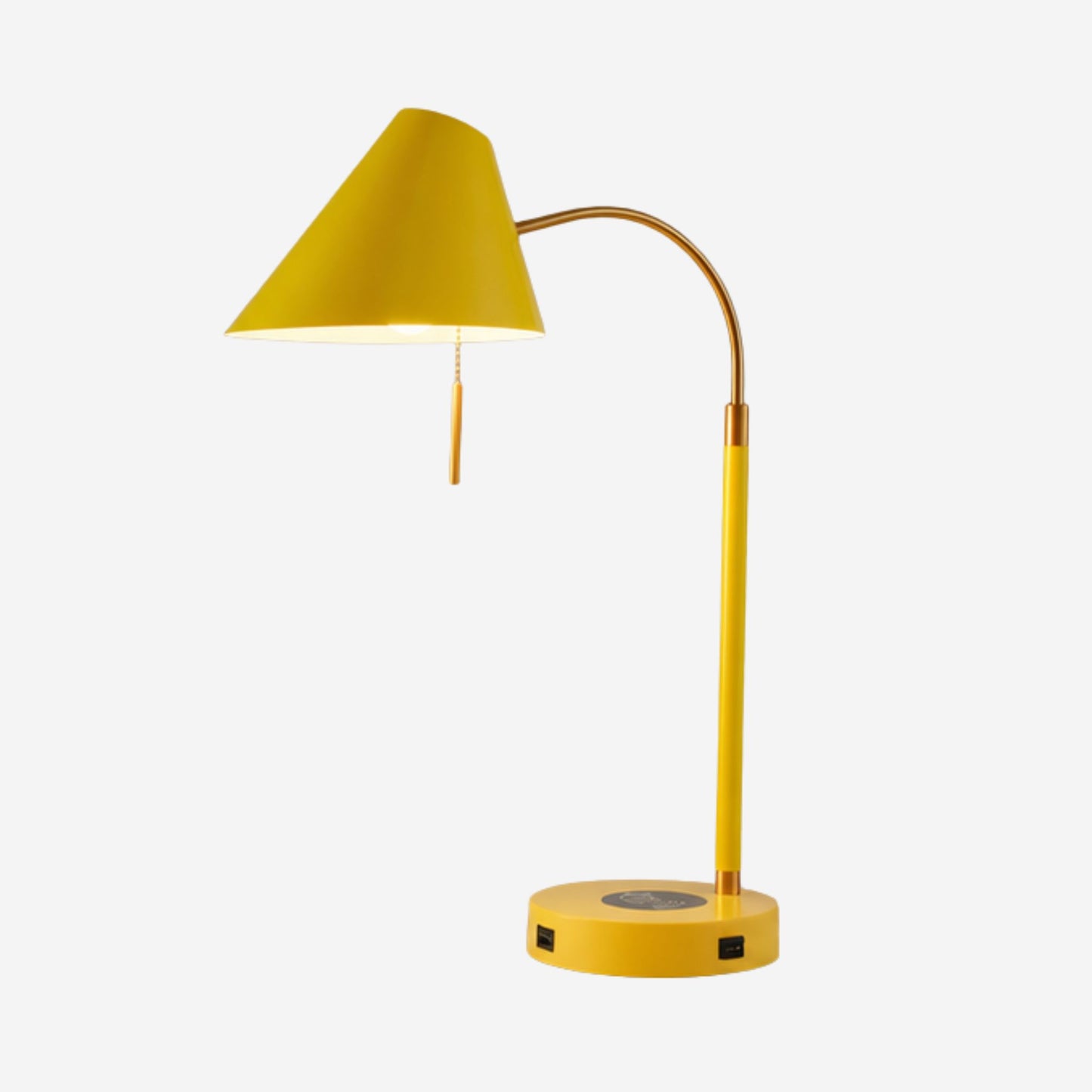 lampe a bureau jaune variante produit scandinave station de charge