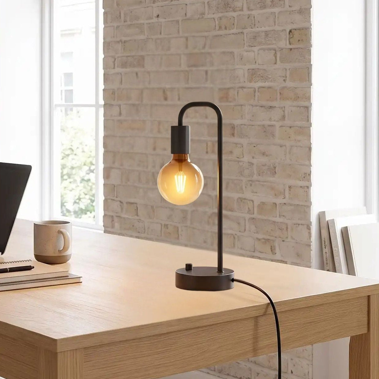 lampe a bureau mur brique vu rapproche industrielle intensite variable