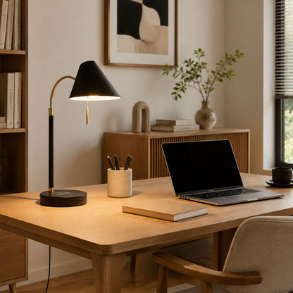 lampe a bureau noir scandinave station de charge