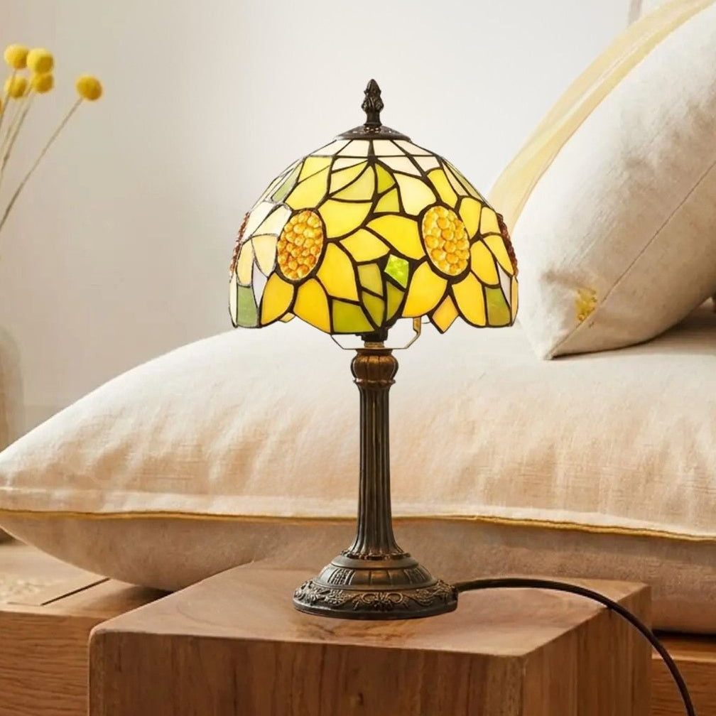 lampe a poser chevet vu rapproche tiffany jaune tournesol
