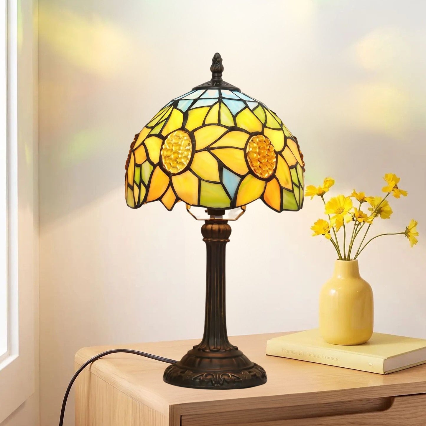 lampe a poser chevet vu rapproche tiffany tournesol ciel bleu