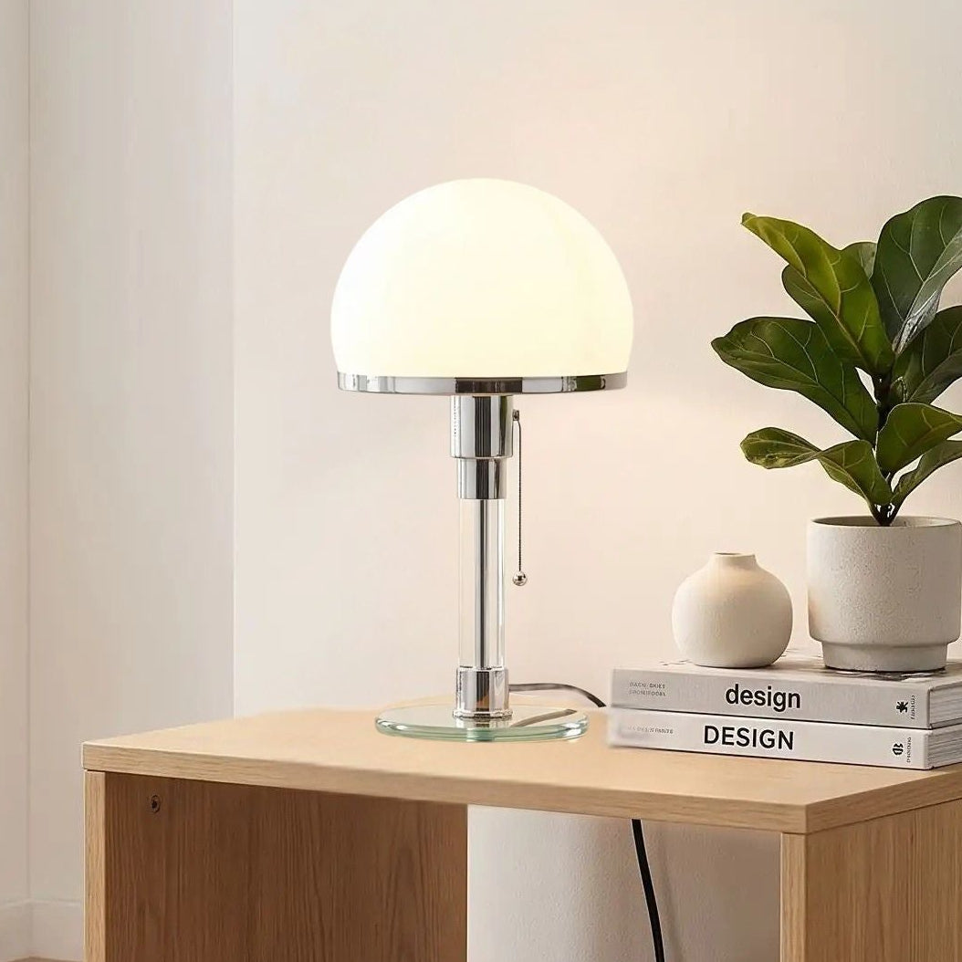 lampe à poser design table sejour vu rapproche bauhaus nordique verre depoli