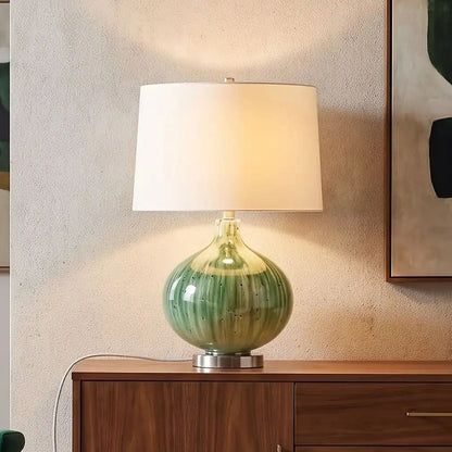 lampe à poser salon avec fauteuil vu rapproche pumpkin green lava