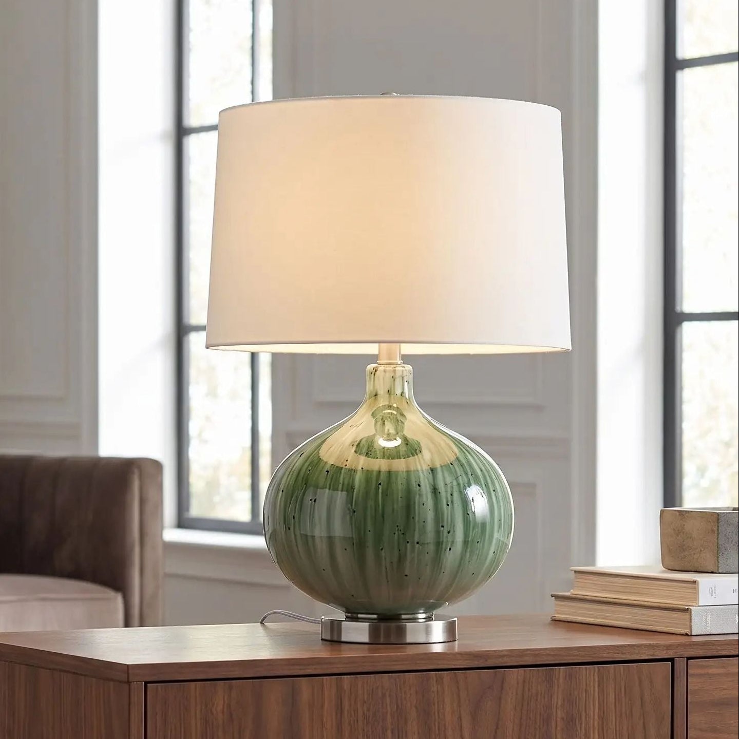lampe à poser salon avec livre vu rapproche pumpkin green lava