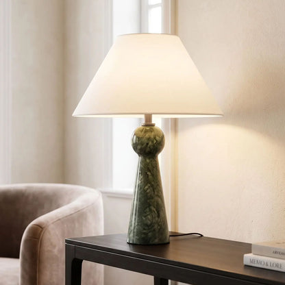 lampe à poser salon console sejour vu rapproche marbre vert sculpte