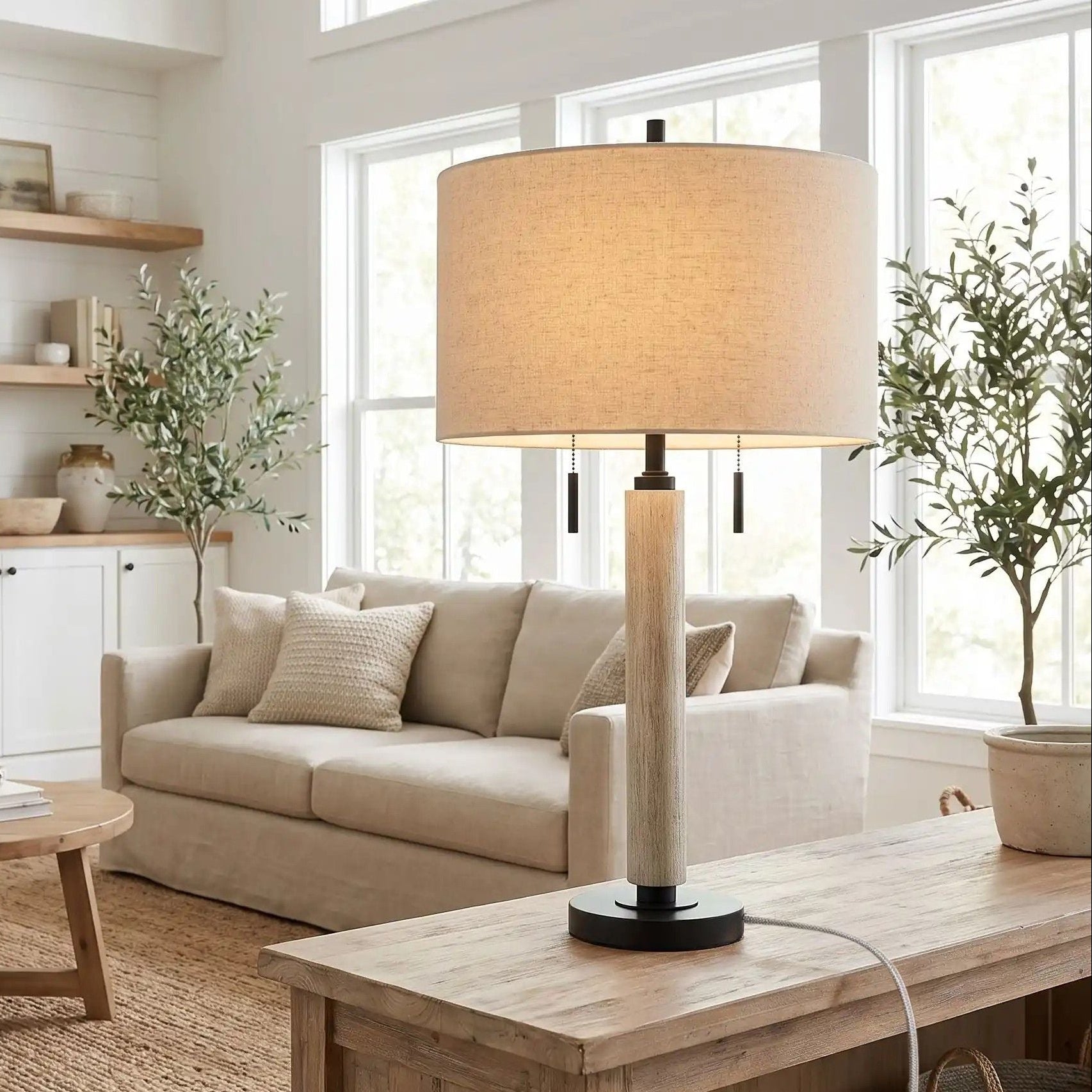 lampe à poser salon noir sur console sejour vu rapproche modern farmhouse port usb