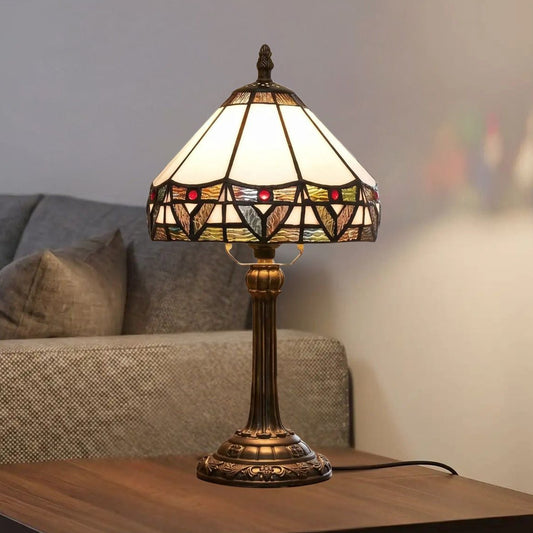 lampe a poser sejour avec canape vu rapproche tiffany blanche colore