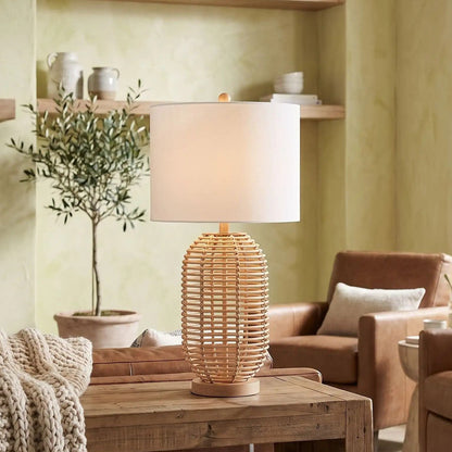 lampe à poser sejour avec couverture vu rapproche boheme chic rotin naturel