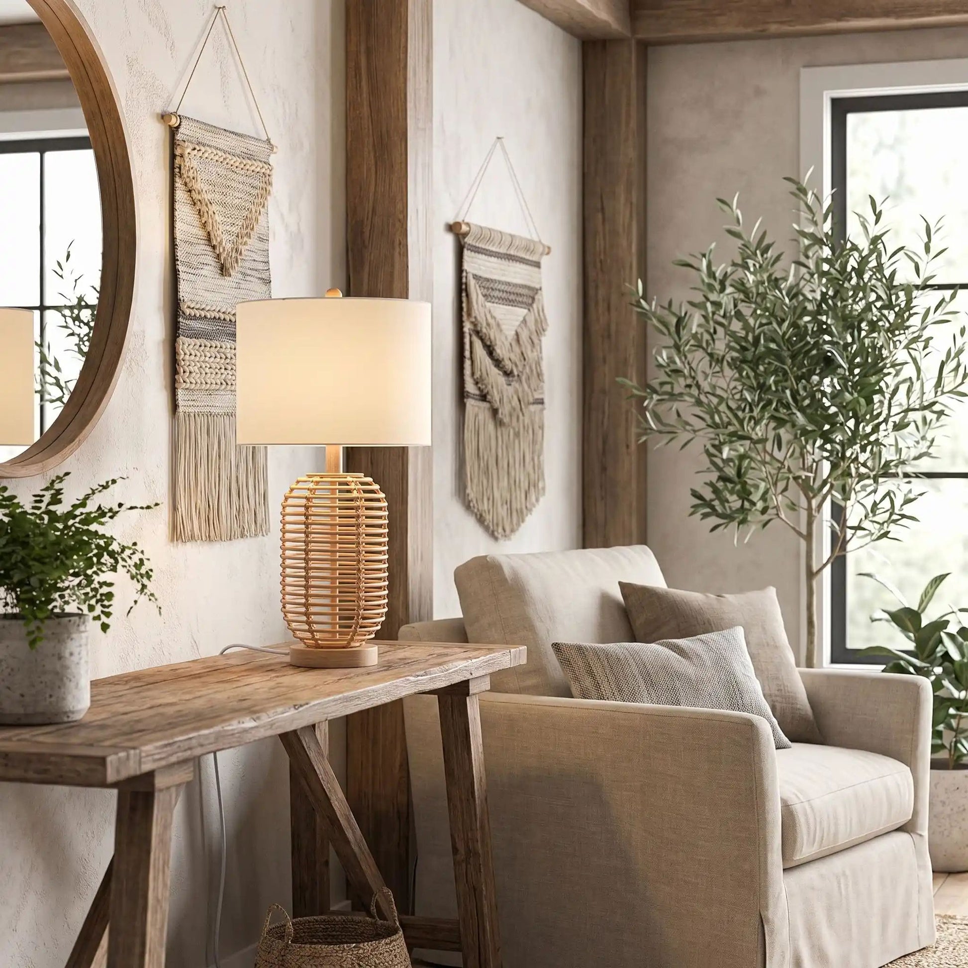 lampe à poser sejour avec fauteuil boheme chic rotin naturel