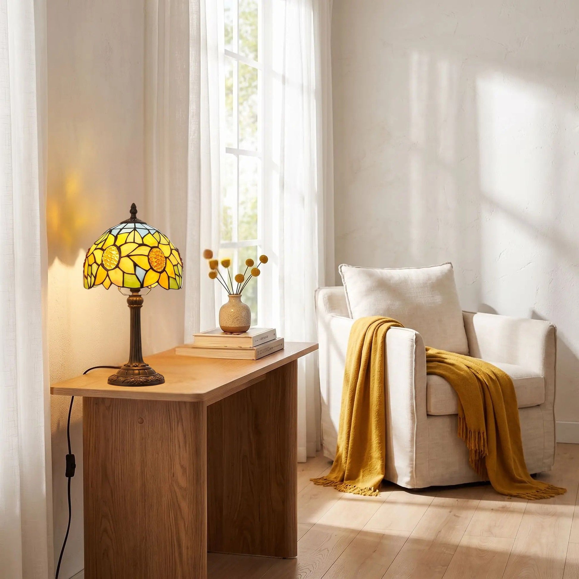 lampe a poser sejour avec fenetre tiffany tournesol ciel bleu