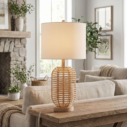 lampe à poser sejour avec foyer vu rapproche boheme chic rotin naturel