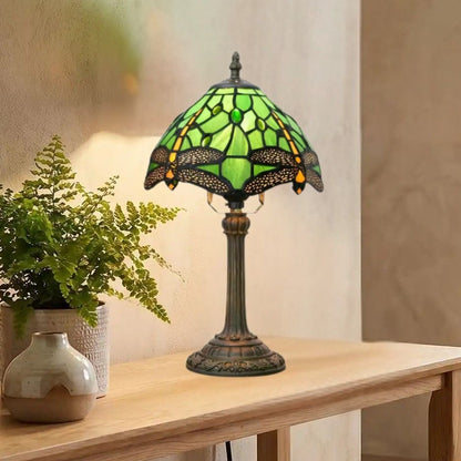 lampe a poser sejour avec plante vu rapproche tiffany libellule