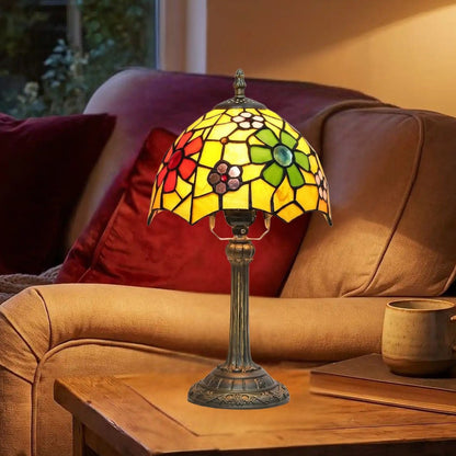 lampe a poser sejour nuit vu rapproche tiffany floral colore