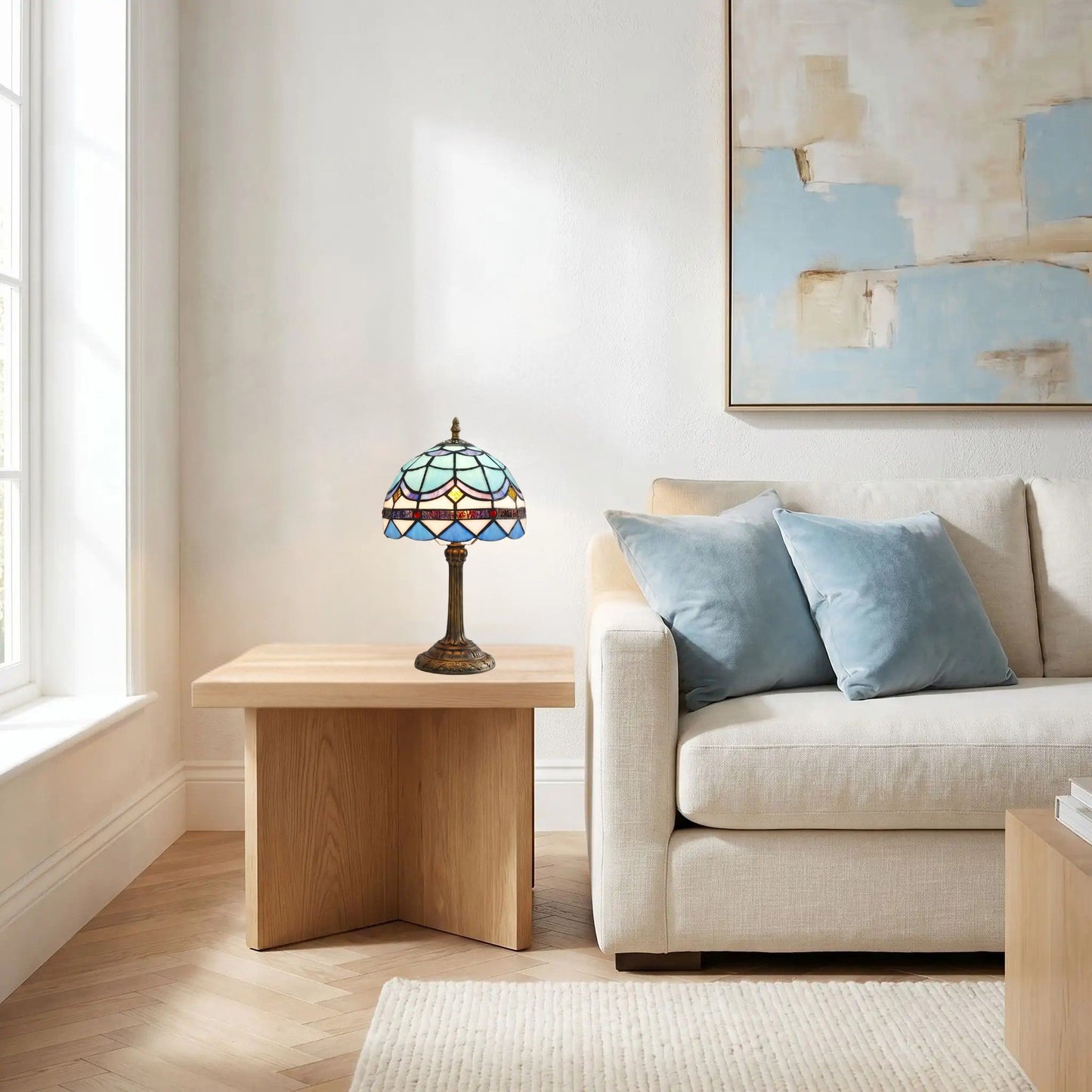 lampe a poser sejour tiffany bleue et blanc accents geometriques