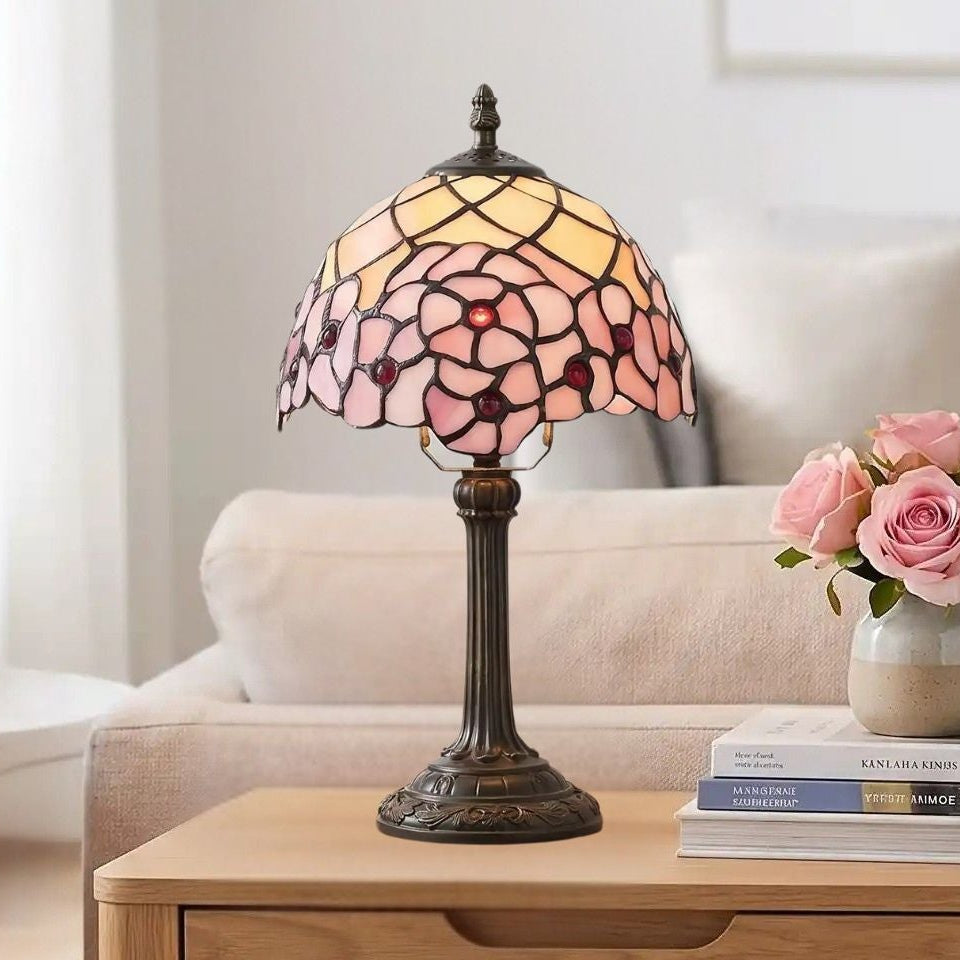 lampe a poser sejour vu rapproche tiffany rose cerisier