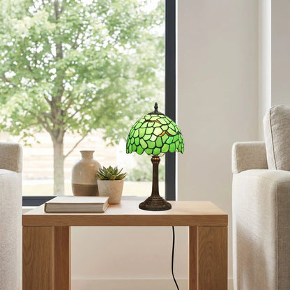 lampe a poser table sejour avec fenetre tiffany vert motif feuilles