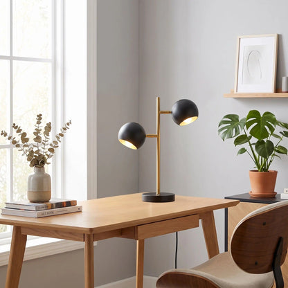 lampe bureau avec plante influence nordique