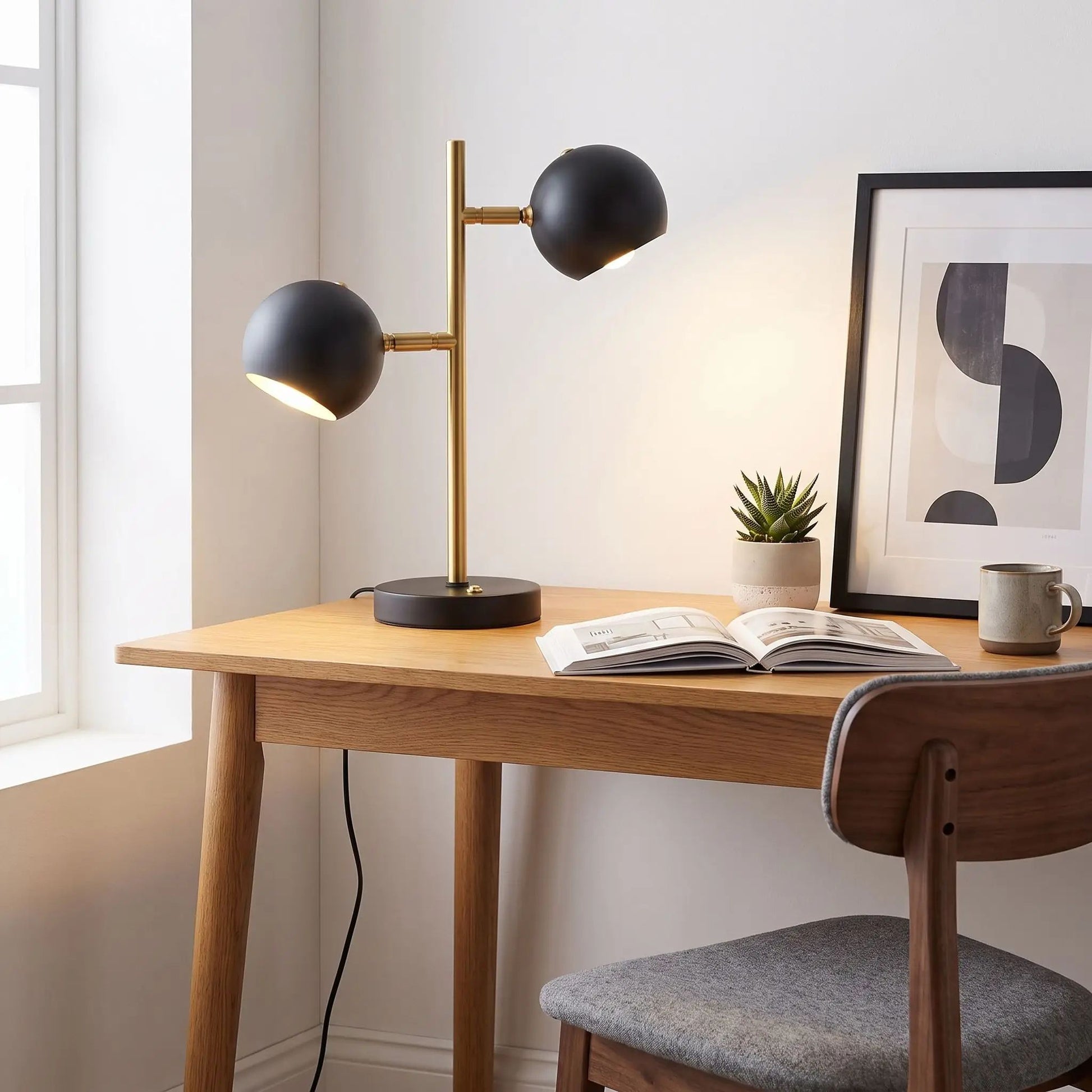 lampe bureau sur bureau influence nordique