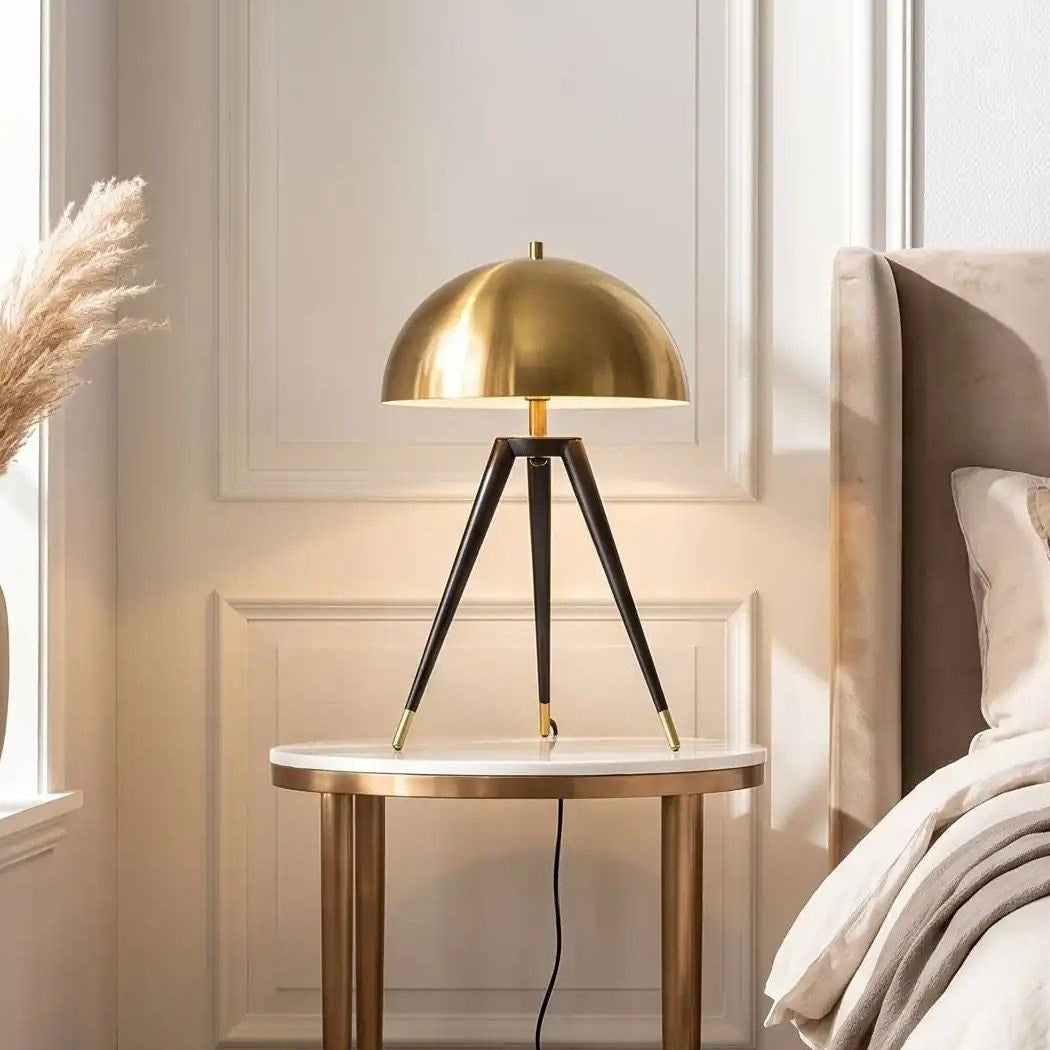lampe champignon chambre vu rapproche doree mid century