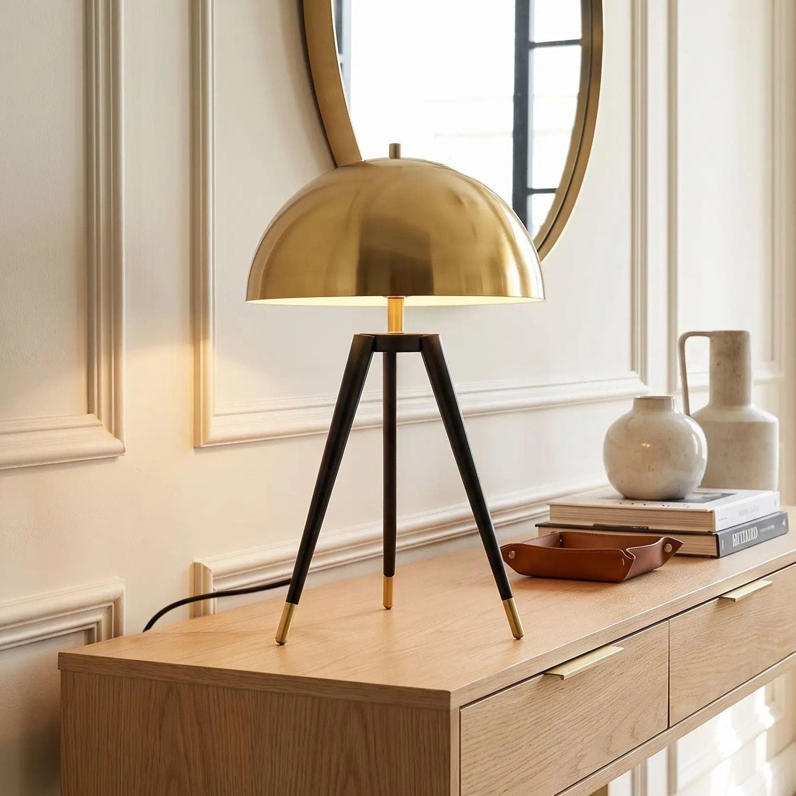 lampe champignon console entree vu rapproche doree mid century