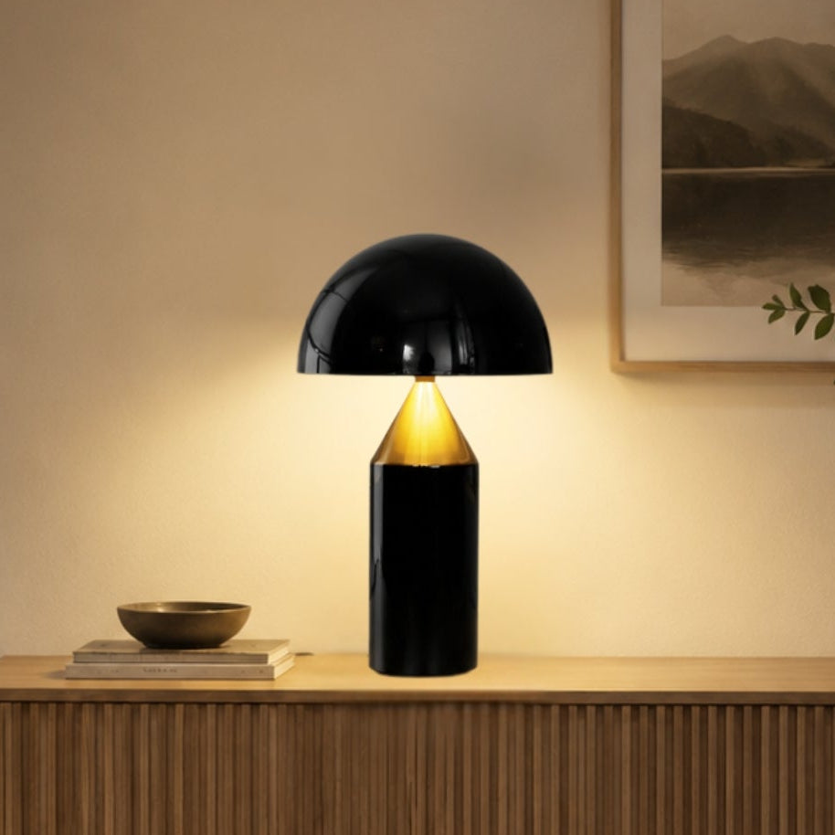 lampe champignon noire doree sejour vu rapproche design iconique italien
