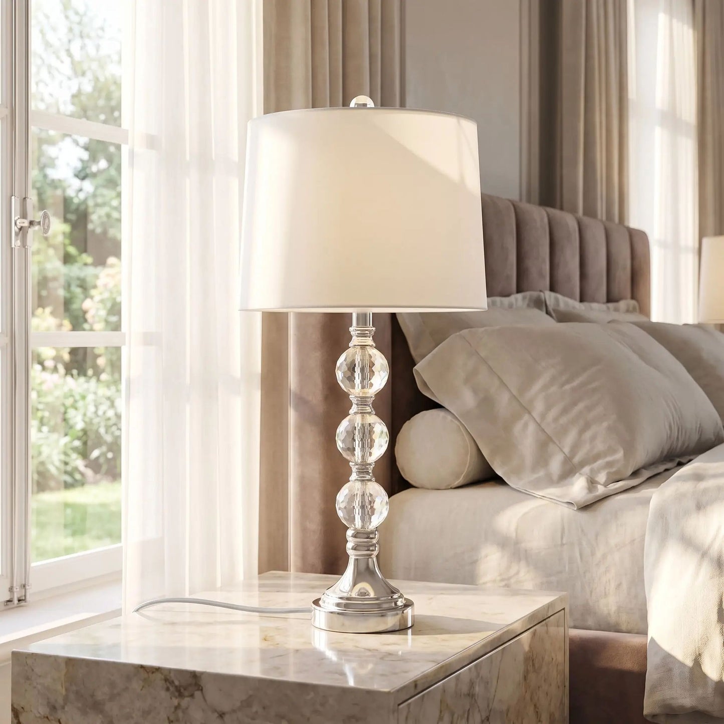 lampe chevet chambre cristal et finition chromee elegante