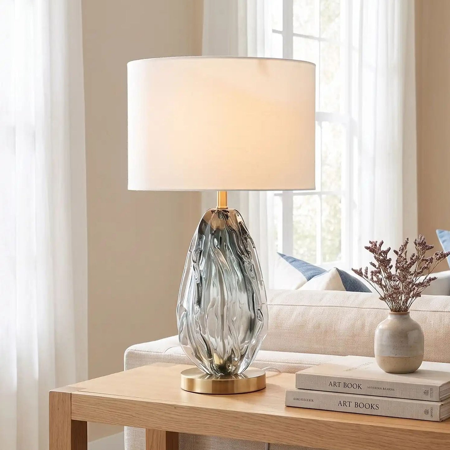 lampe chevet console sejour vu rapproche cotier bleu dore
