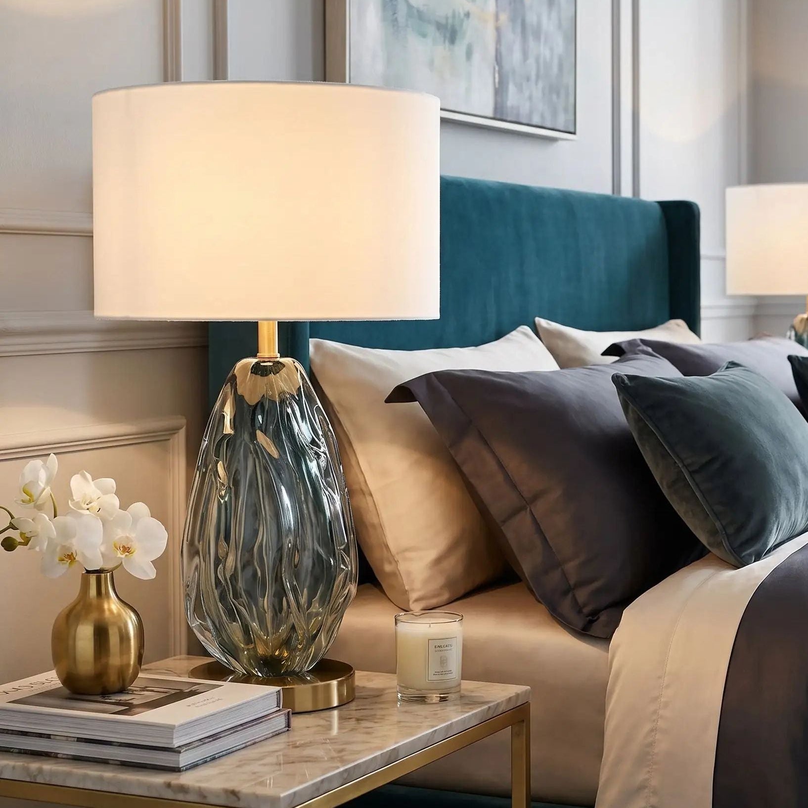 lampe chevet duo de lampe vu rapproche cotier bleu dore