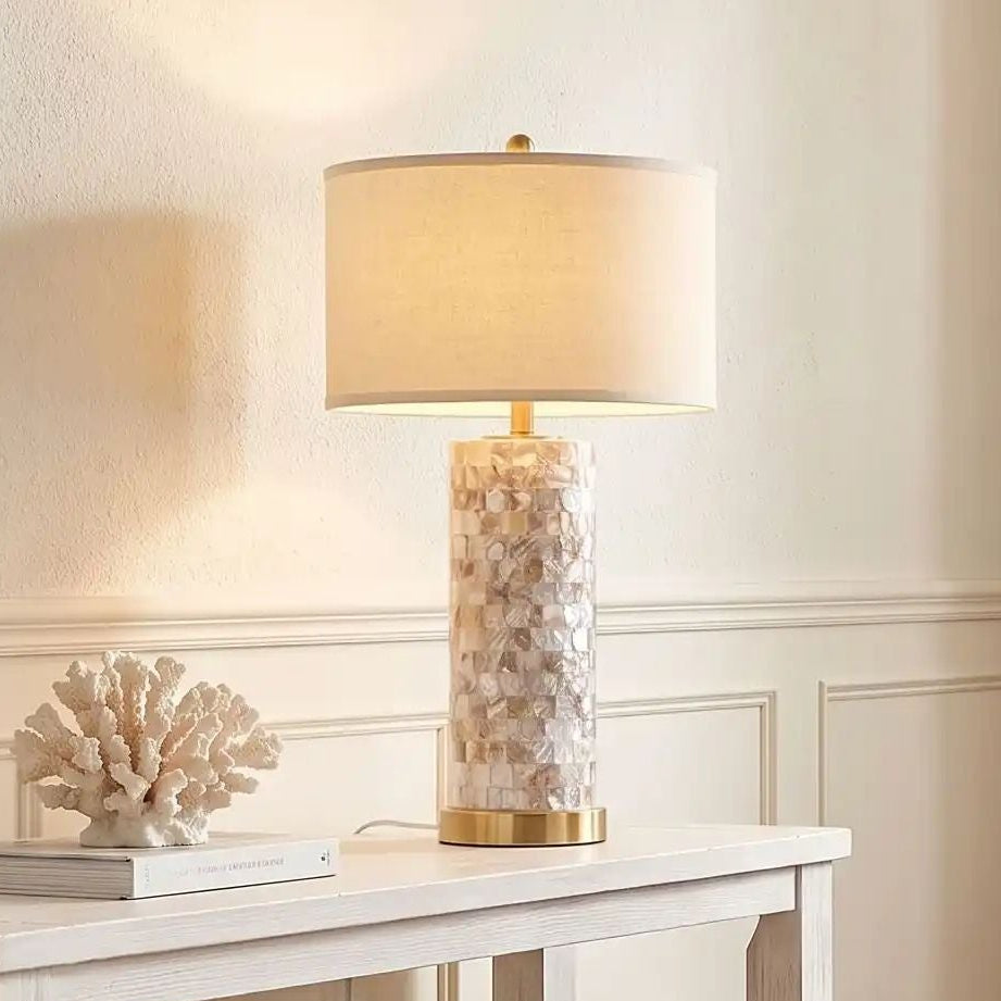 lampe chevet sejour vu rapproche coquillage naturel