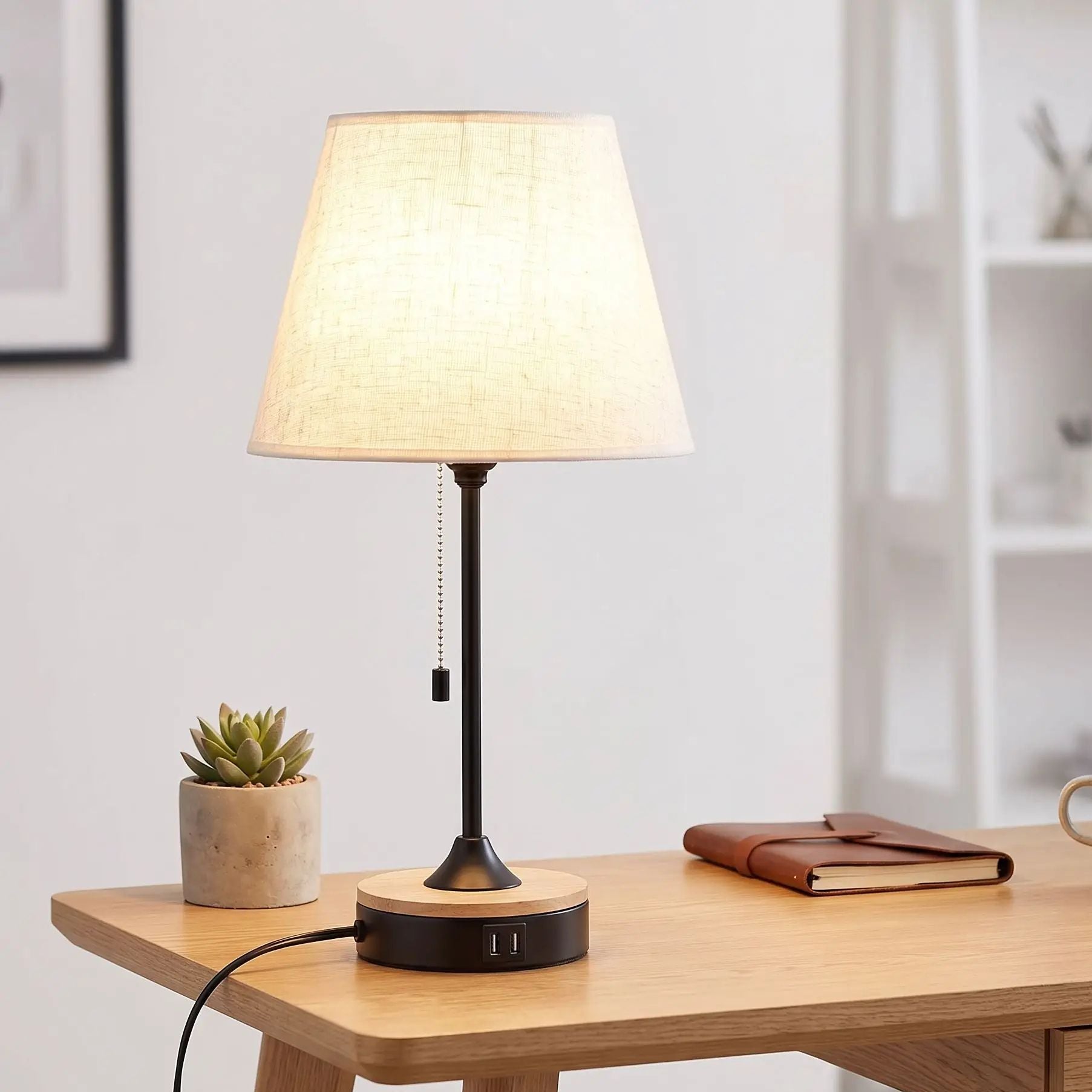 lampe de bureau avec carnet vu rapproche design scandinave ports usb pratiques