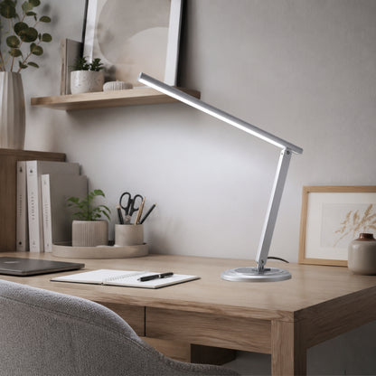 lampe de bureau led argent avec stylo lumineuse articulee