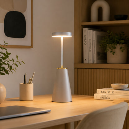 lampe de bureau sans fil grise avec ordinateur elegante 3 intensites