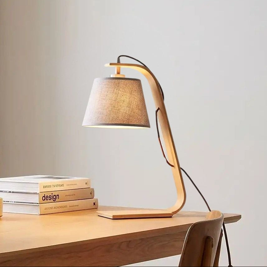lampe de bureau vu rapproche scandinave bois