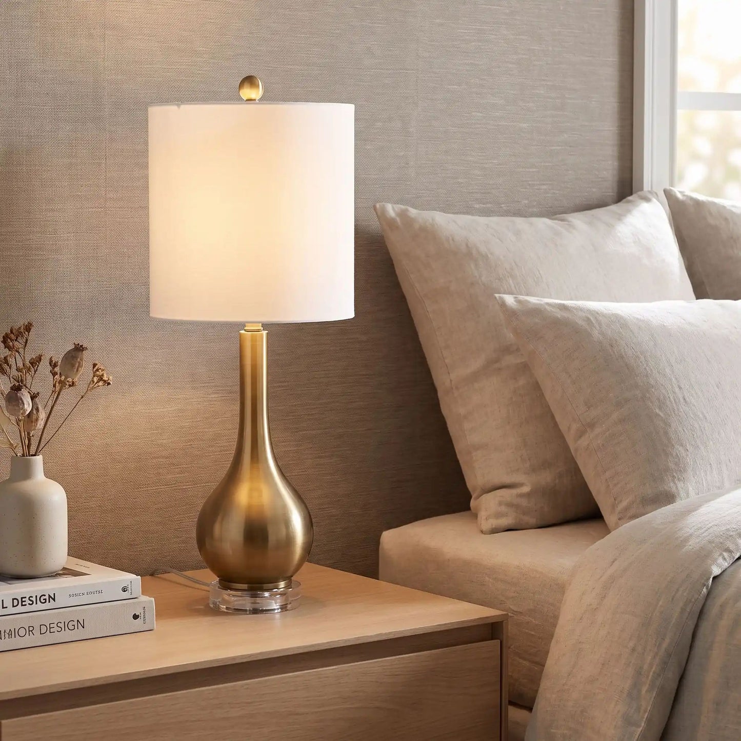 lampe de chevet design base cristal et metal dore
