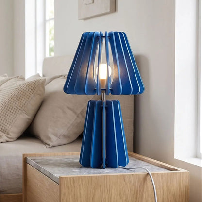 lampe de chevet design bleu ciel chambre vu rapproche ecoresponsable pet recycle