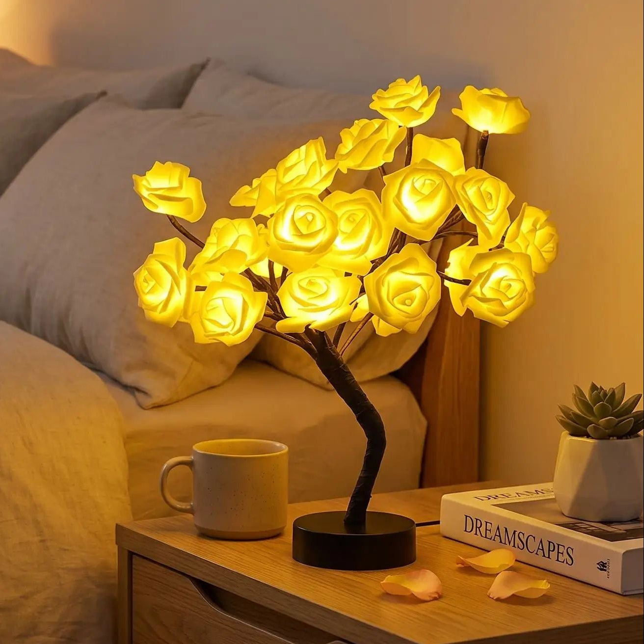 lampe de chevet design chambre nuit vu rapproche rosier a fleurs jaunes lumineuse
