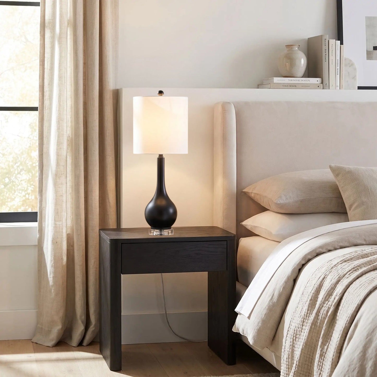 lampe de chevet design noir base cristal et metal dore