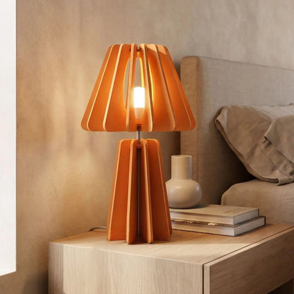 lampe de chevet design orange sur table chevet vu rapproche ecoresponsable pet recycle