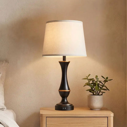 lampe de chevet tactile chambre vu rapproche noire elegante ports usb