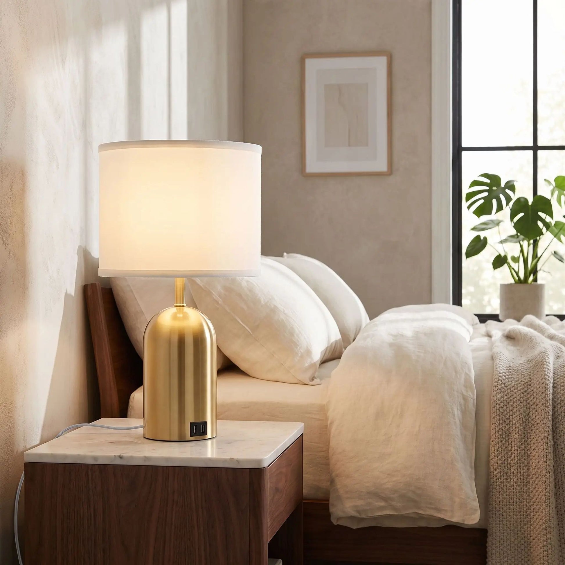lampe de chevet tactile sur table chevet doree 3 intensites et ports usb